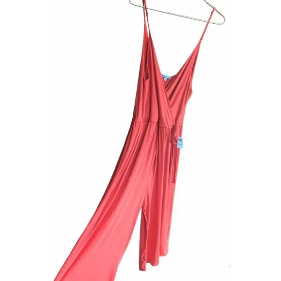 Charlotte Russe Large Womens Jumpsuit Wide Leg Plunge V-Neck NEW - Picture 2 of 8